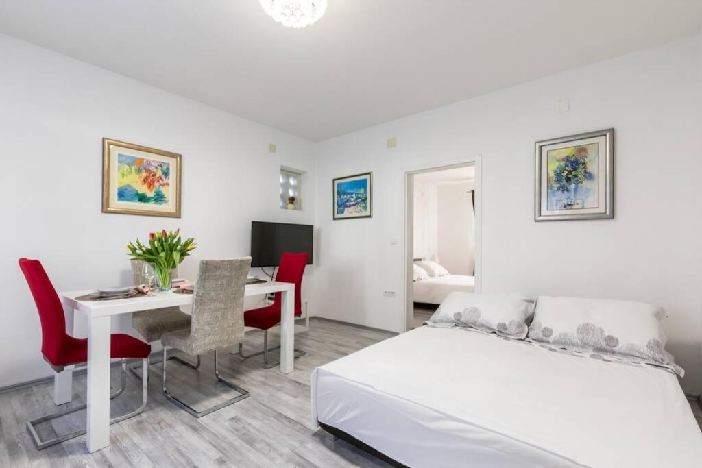 Apartman Buki **** Split Exterior foto